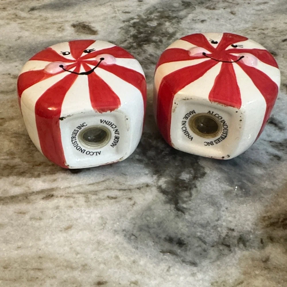 Peppermint Swirl Salt & Pepper Shaker Set